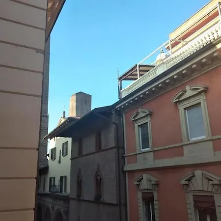 Гостевой дом Bibi's House *