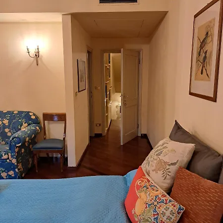 Гостевой дом Bibi's House *